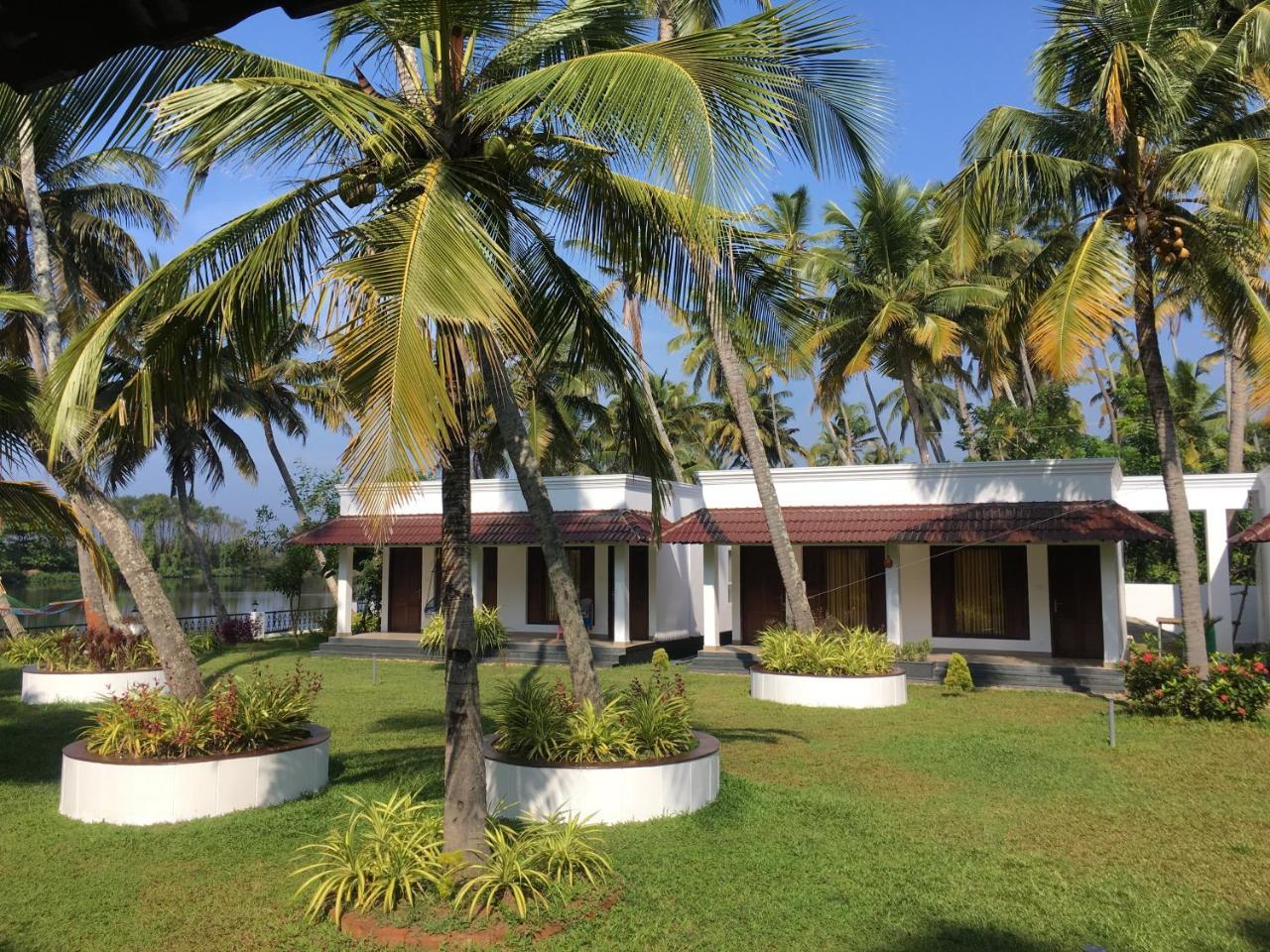 Voye Homes Majestic Retreat Resort Varkala Paravūr エクステリア 写真